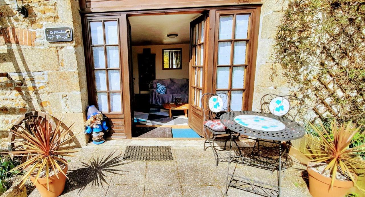 La Pitardiere Gite Villaines-la-Juhel Exterior photo