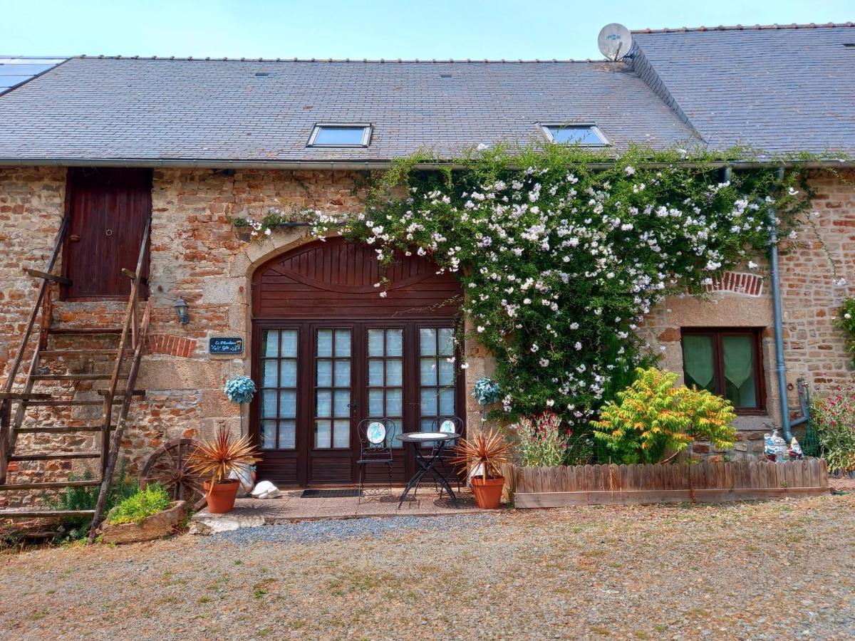 La Pitardiere Gite Villaines-la-Juhel Exterior photo
